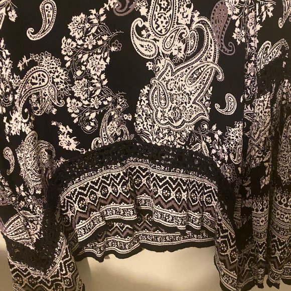 Black & White Bell Sleeve Top - Picture 3 of 5